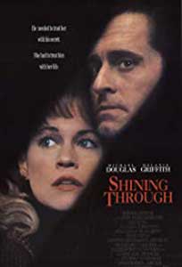 O viata ca-n filme - Shining Through (1992) Online Subtitrat
